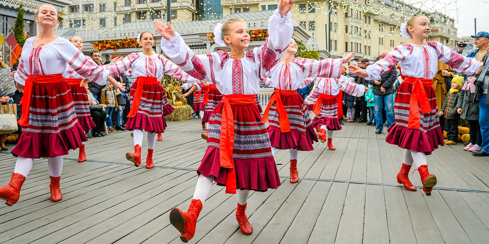 Культура центральный. День народного единства в Москве. Фестиваль народного единства. Традиции дня народного единства в России. Костюм к празднику день единства.